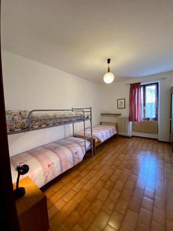 Villa La Casa Del Nonno Franco Colico Esterno foto