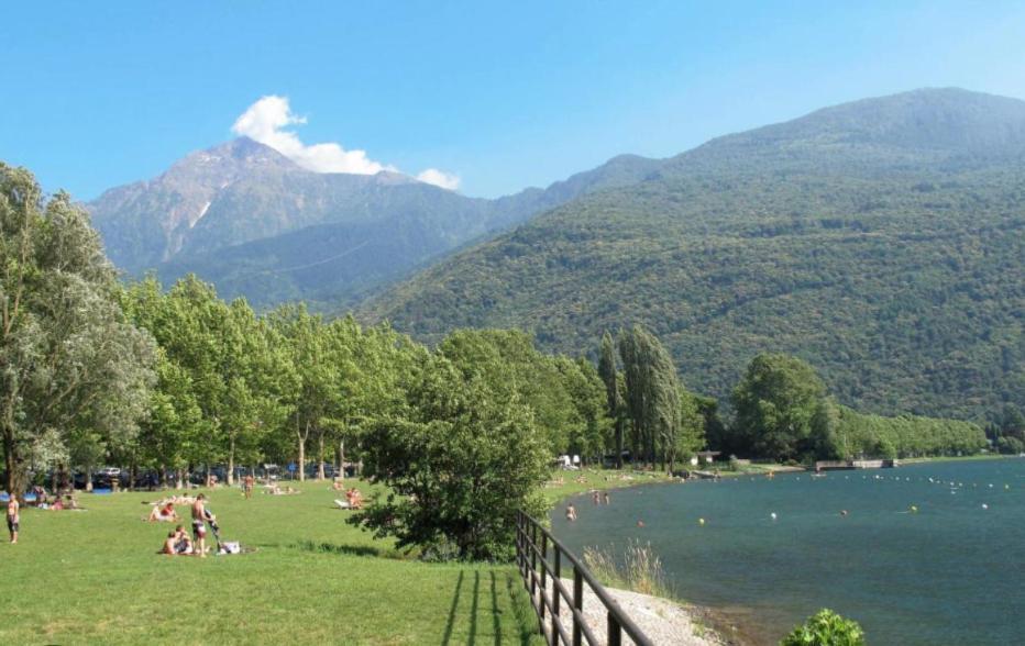 Villa La Casa Del Nonno Franco Colico Esterno foto